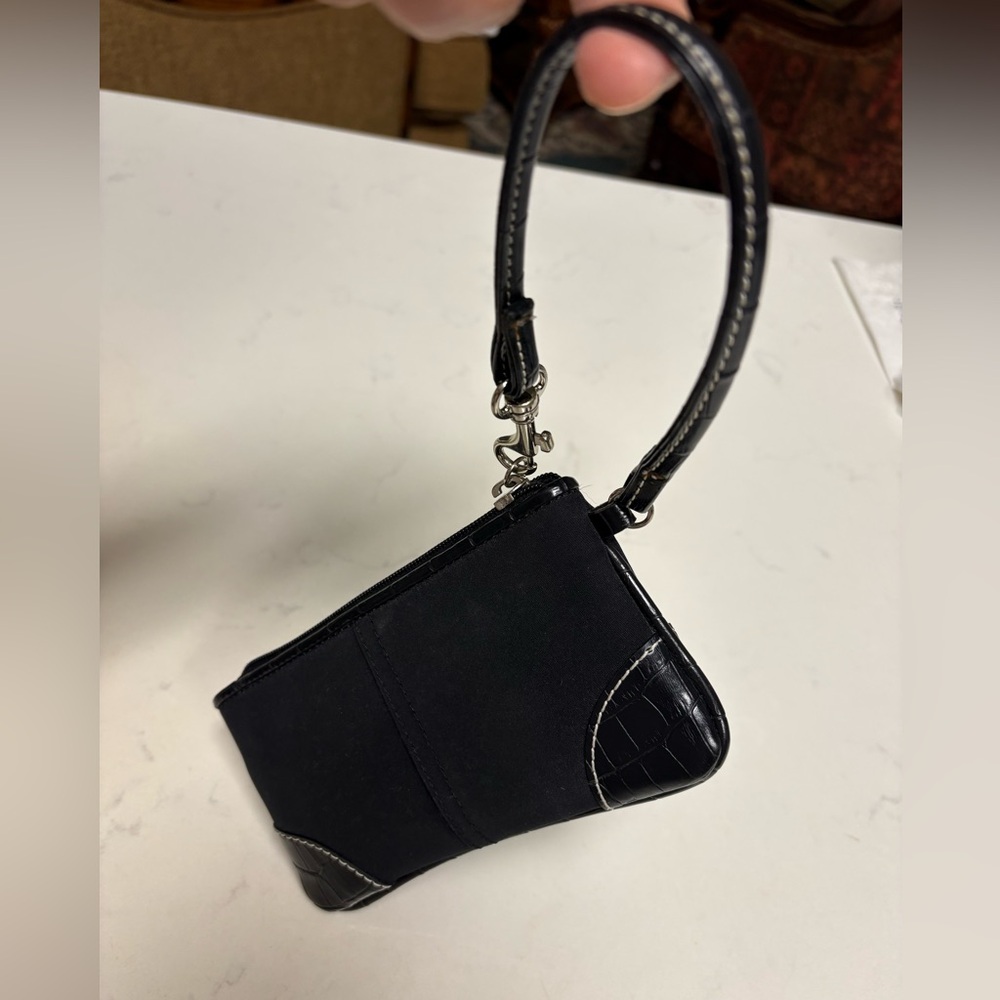 Casual Corner Black Wristlet with Croc Accents